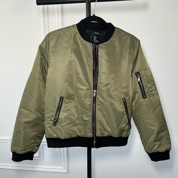 WOMEN’S Army Green  Bomber Jacket - Picture 5 of 5